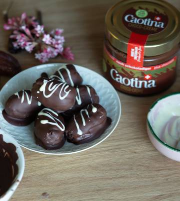 Dattel mit Caotina-Füllung und Pekannuss