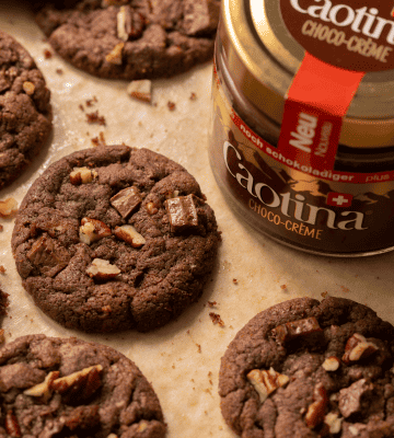 Cookies mit Caotina Schokolade und Nüssen